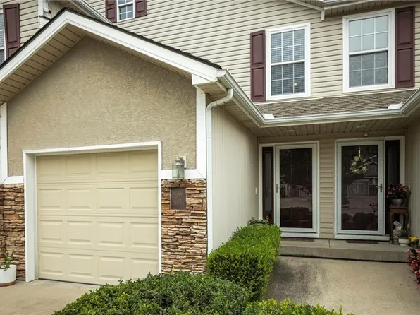 605 SW Shadow Glen Ct, Blue Springs, MO 64015