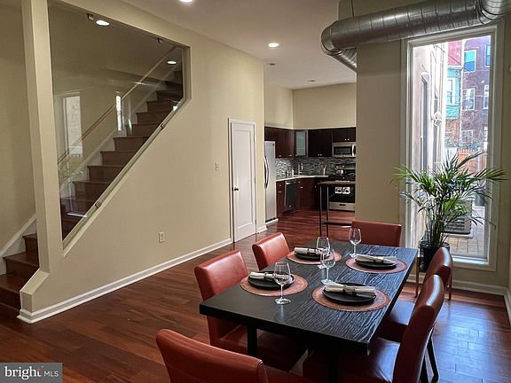 4th image of 802 Corinthian Ave #1