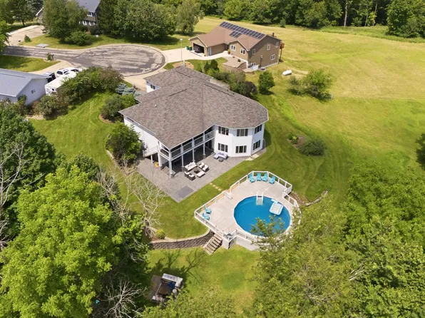 214 Eagle Dr, Mc Gregor, IA 52157