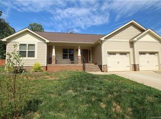 1816 Timmons Marie Ln, Lincolnton, NC 28092