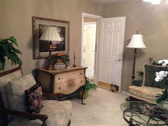 3rd image of 5133 Largo Dr