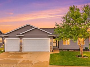 2249 Bluegrass St, Marion, IA 52302