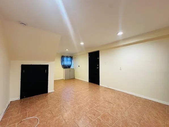 16 Briarwood Road image 8 of 12