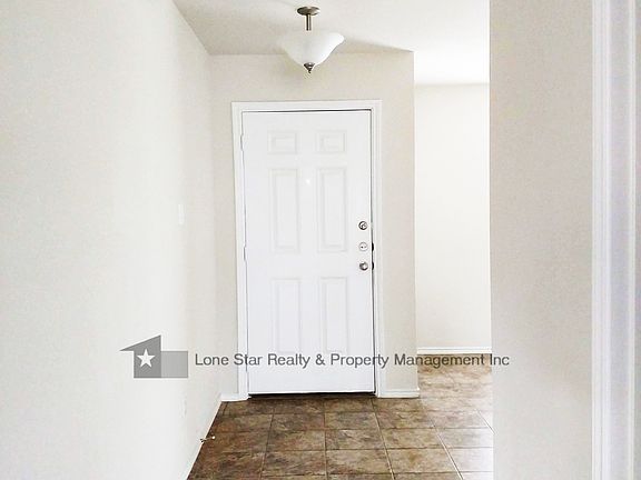 4th image of 9305 Sandyford Ct