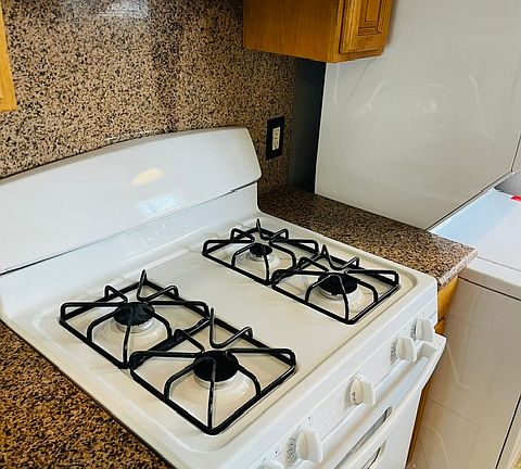 5th image of 933 Lassen St #933