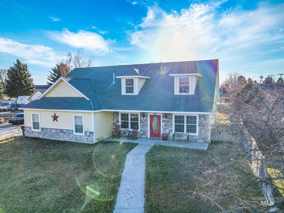 1st image of 783 Hollyann Ct