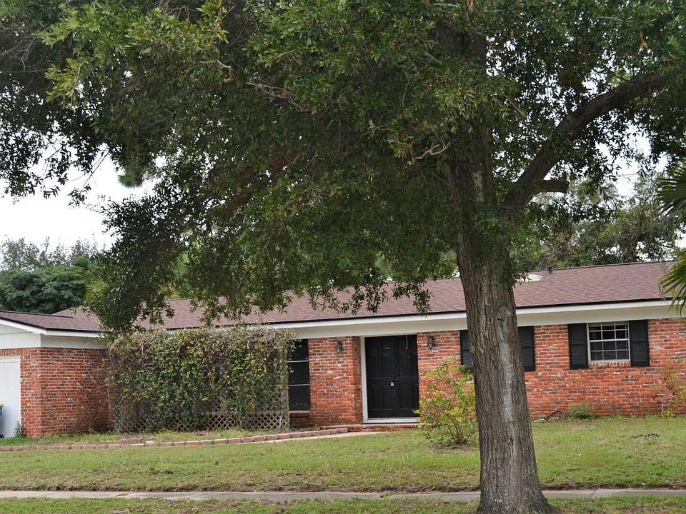 1st image of 3818 Yarborough Dr