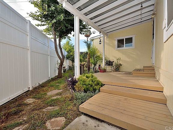3rd image of 4132 N Ventura Ave Space 60