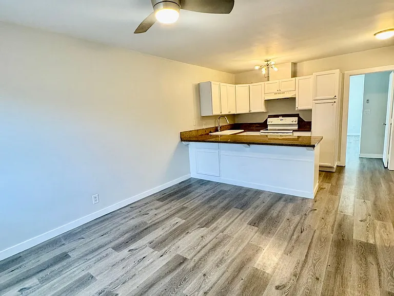 7524 Sepulveda Blvd — Photo 6