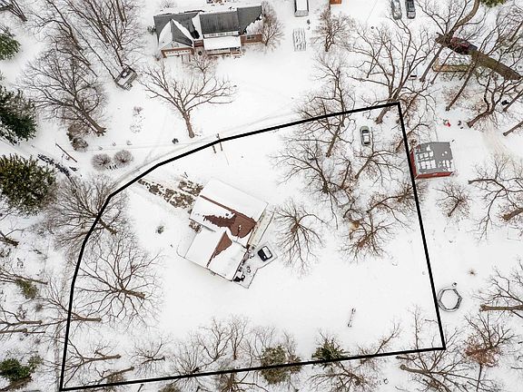 3rd image of 68 Loch Haven Dr