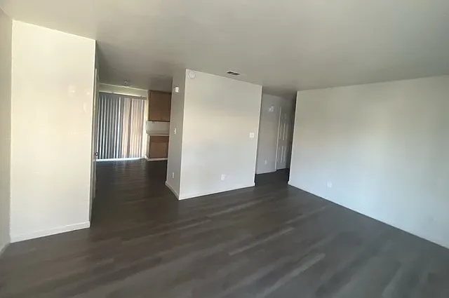 2 bed, $1,350 — Photo 2