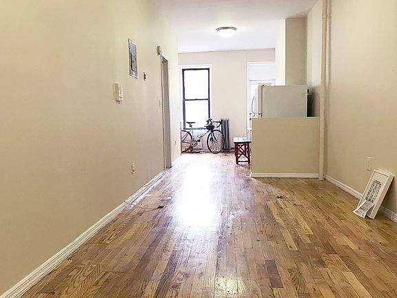 5th image of 680 Washington Ave APT 1
