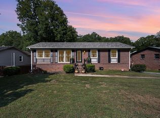 100 Hardale Ln, Greenville, SC 29607