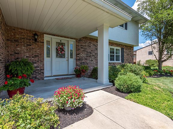 4th image of 9638 Taylor Ct NW