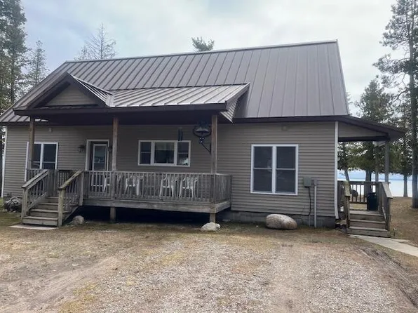 195 W Huron Dr, Pointe Aux Pins, MI 49775