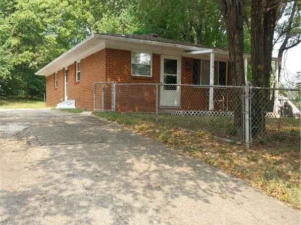 2585 Coronette Ave, Dayton, OH 45414