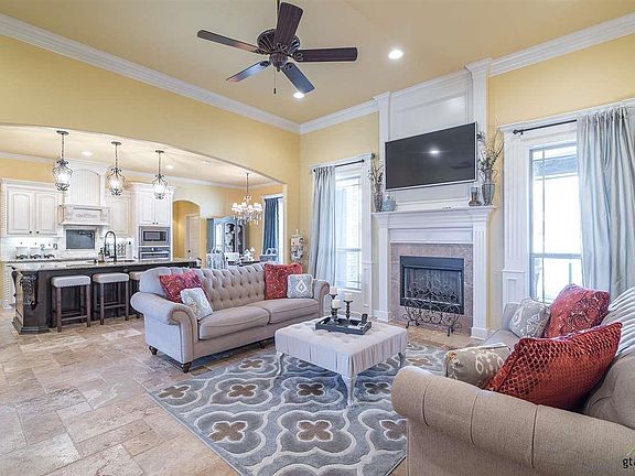 4th image of 21404 Boone Dr