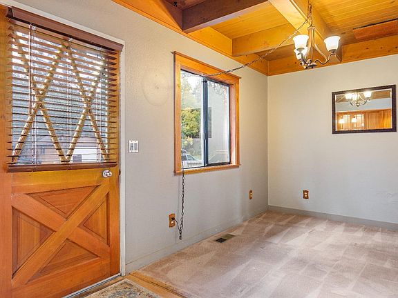 2nd image of 2906 Springwood Drive