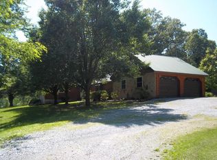 205 Walnut Grove Ln, Harrisburg, IL 62946