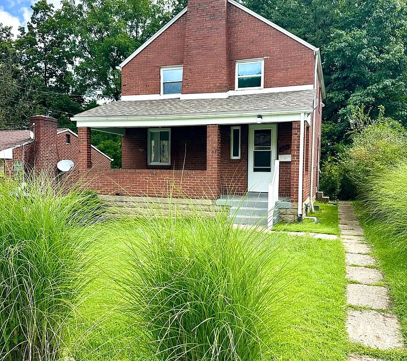 2156 Sampson St