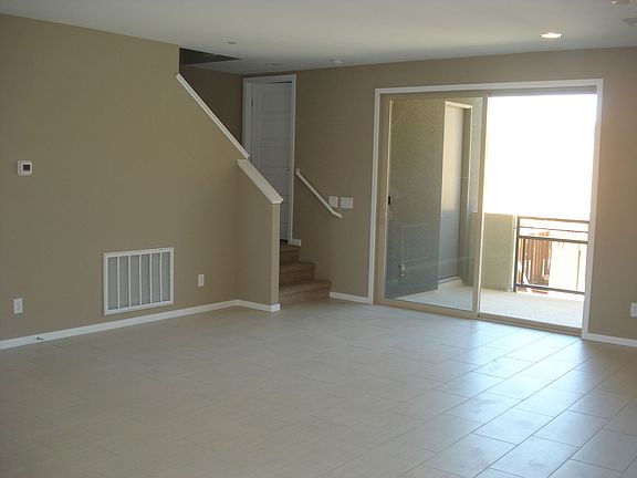 4th image of 11256 Rainbow Peak Ave #206