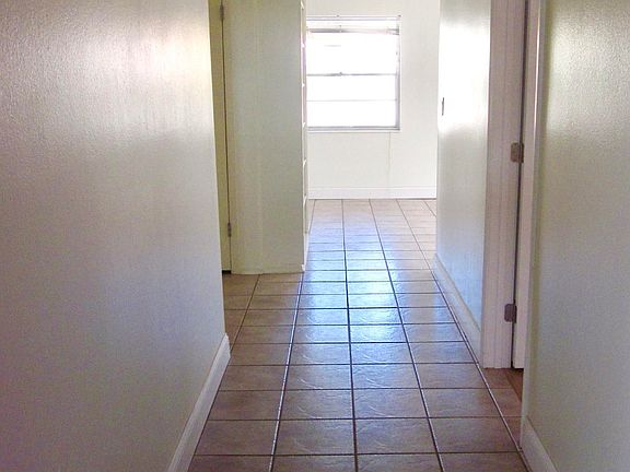 4th image of 4435 Elliot Ave