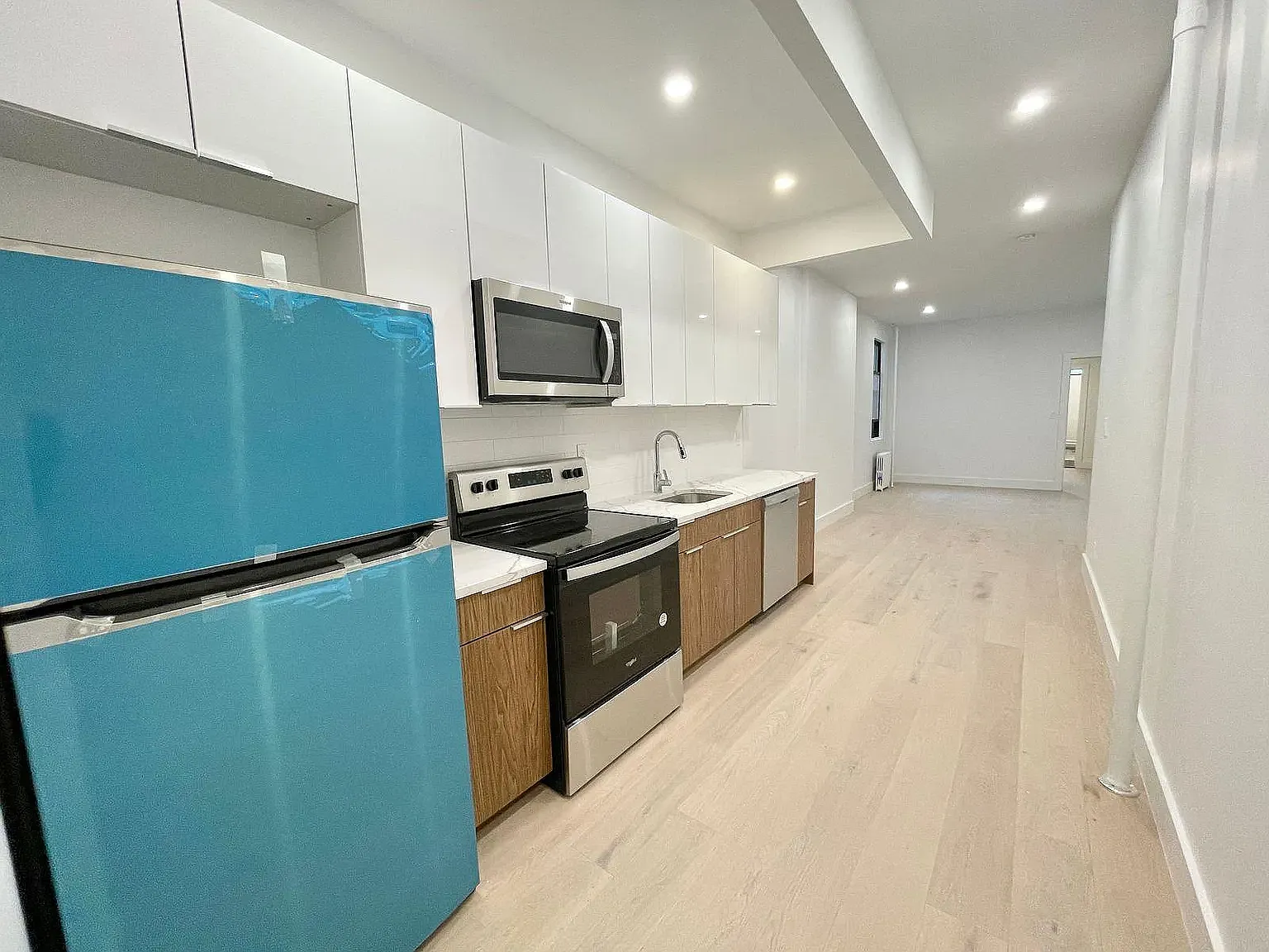 233 East 5th Street — Photo 1