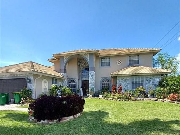 5th image of 11201 NW 23rd St