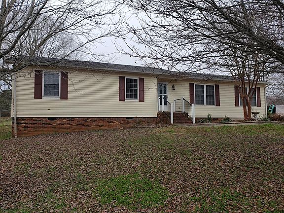 2nd image of 309 Hickory Ln