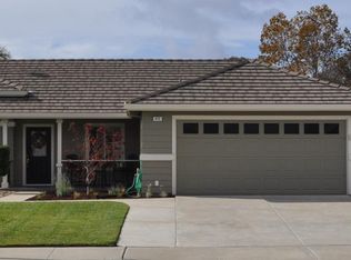 870 Paseo Dr, Hollister, CA