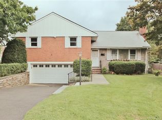 5 Allen St, Valhalla, NY 10595