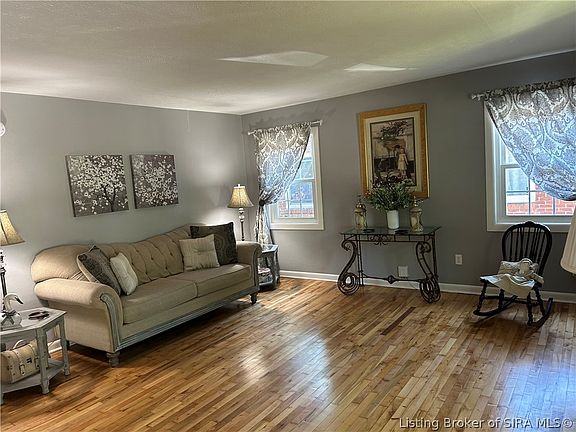 5th image of 1310 E 9th Street