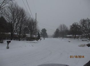 1402 48th St SE, Kentwood, MI 49508