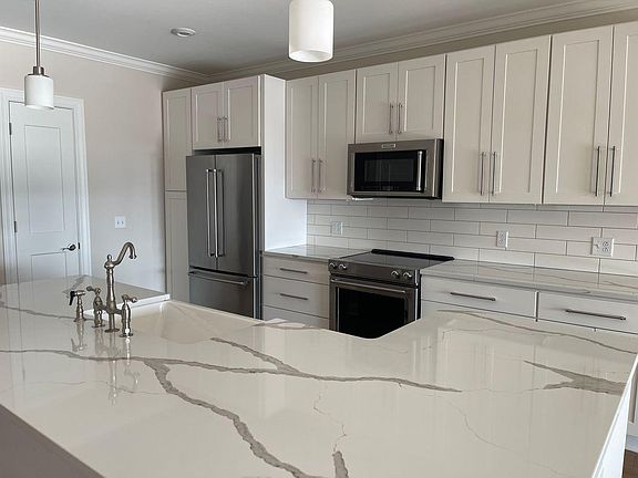 3rd image of 5285 Highpointe Lakes Dr #4