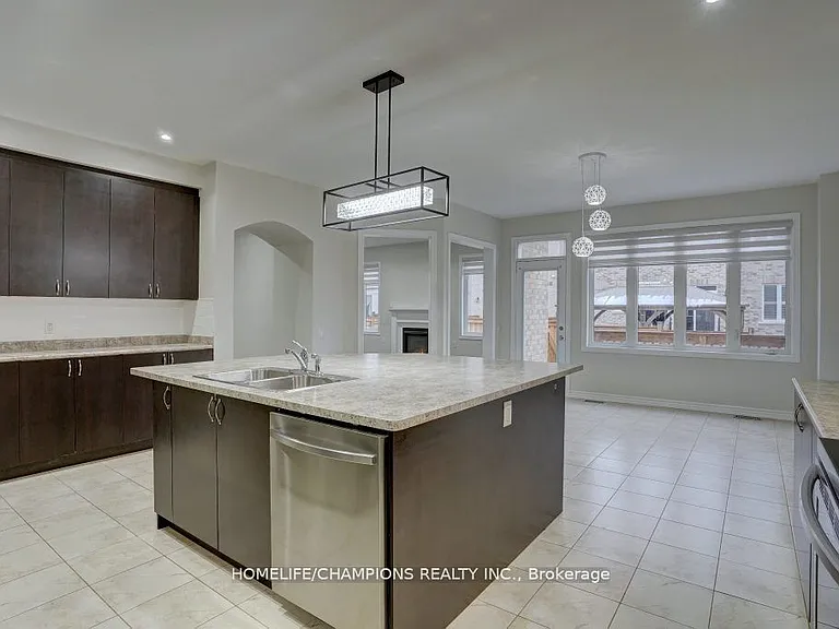102 Benadir Ave — Photo 21