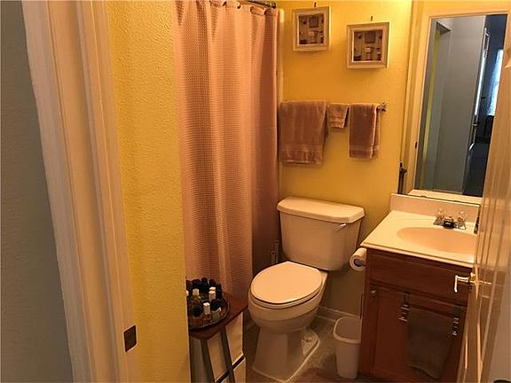 4th image of 7311 Hillcroft Dr