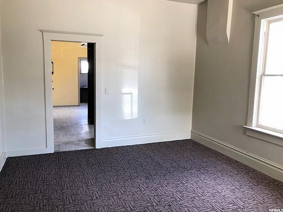5th image of 737 E Roosevelt Ave