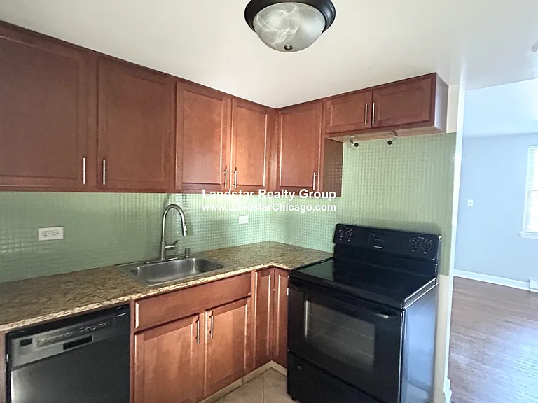 7632.5 N Milwaukee Ave #1A — Photo 3
