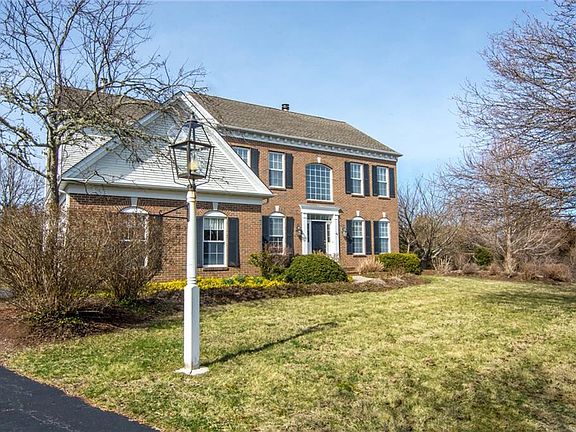 2nd image of 44 Starflower Ct