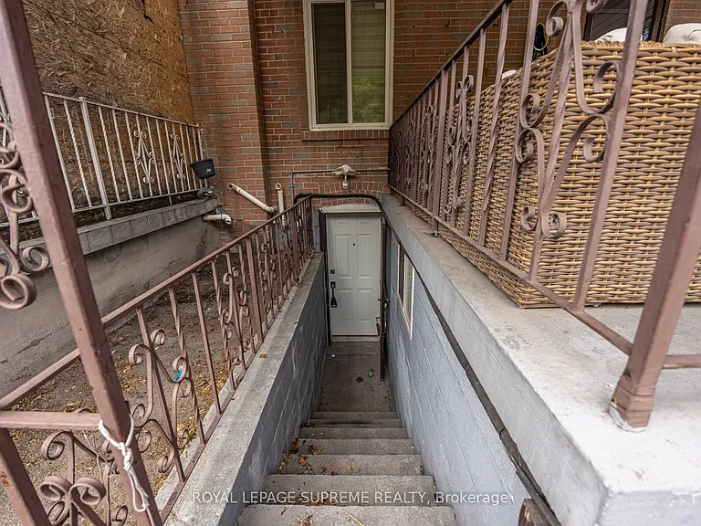 27 Dalrymple Dr — Photo 23