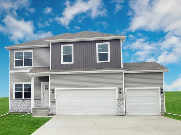 6743 Rynor St, Johnston, IA 50131