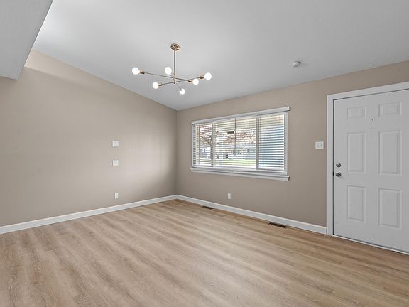 5th image of 1060 Keeven Ln