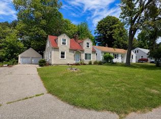 1142 Lilac Ave, East Lansing, MI 48823