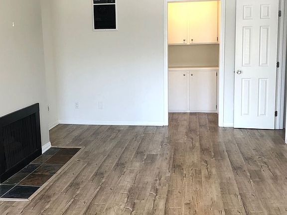 3rd image of 3760 Delmas Ter APT 1