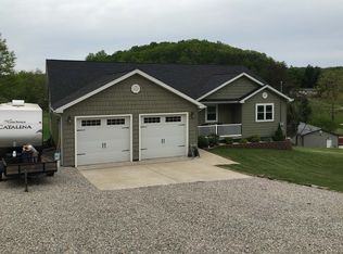 152 Butcher Bend Rd, Mineral Wells, WV 26150
