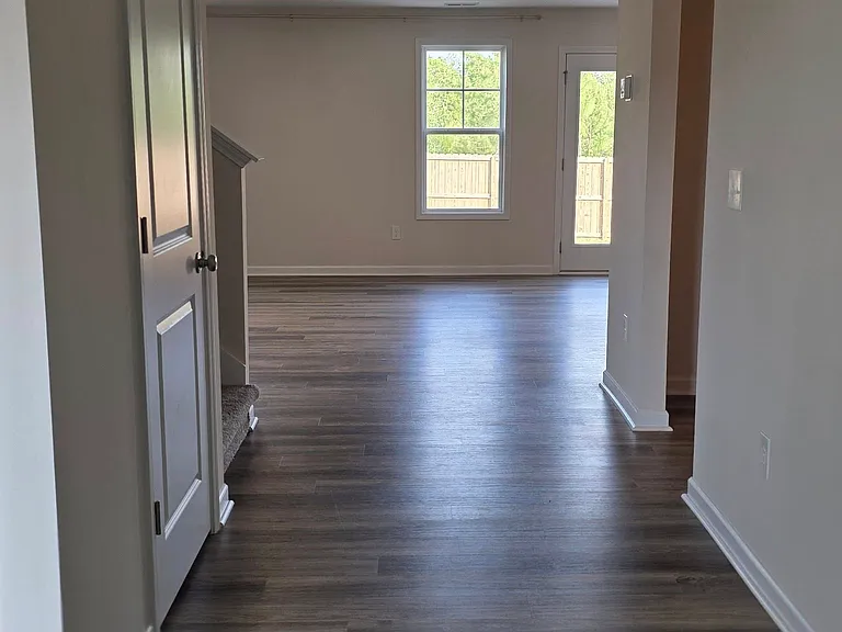 2113 Purebred Cir — Photo 3