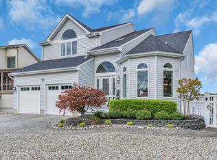 133 Royal Dr, Brick, NJ 08723
