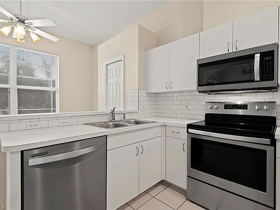 5th image of 2824 SW 47th Ter