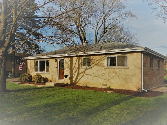 4th image of 415 White Oak Dr