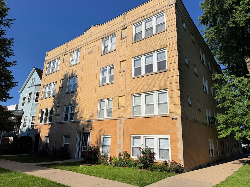 1st image of 4201 N Sawyer Ave APT 2